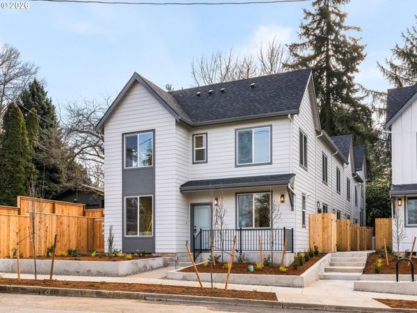 8610 SW 21st AVE, Unit 6, Portland, OR 97219