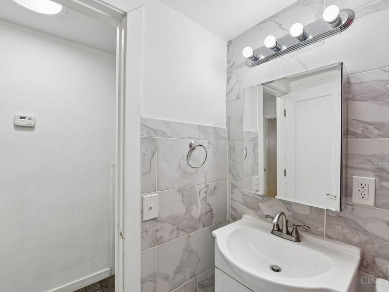 2183 Westwood Northern Boulevard, Cincinnati, OH 45225 Photo 32