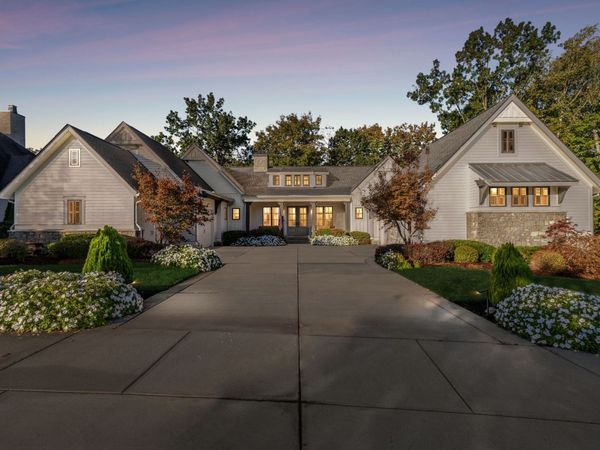 8463 Heirloom Blvd, College Grove, TN 37046