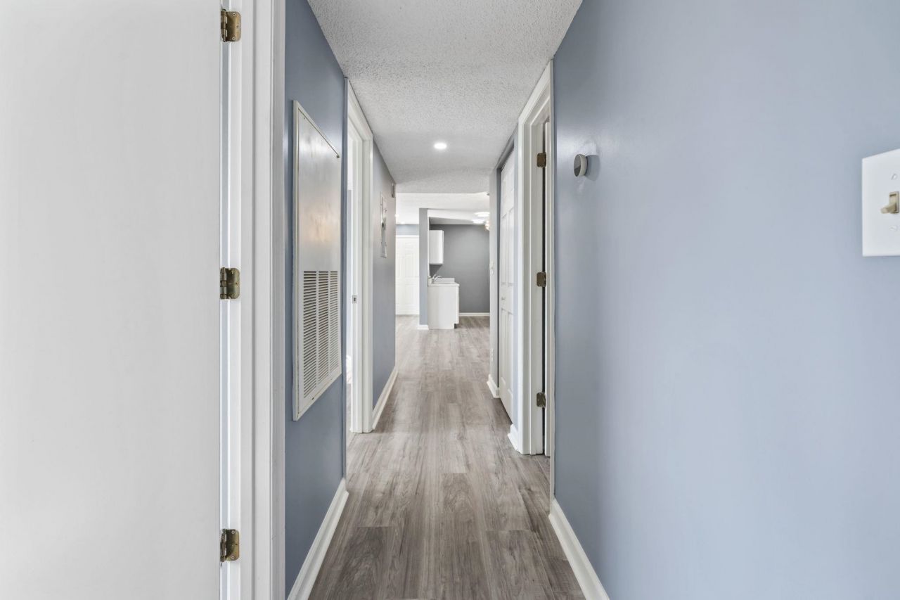 2258 Essex Dr. Photo 19