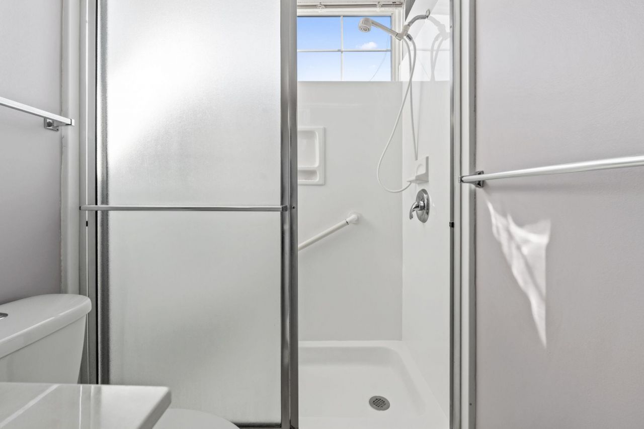 2258 Essex Dr. Photo 24