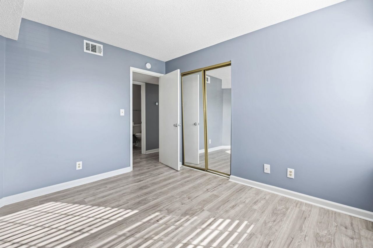 2258 Essex Dr. Photo 28