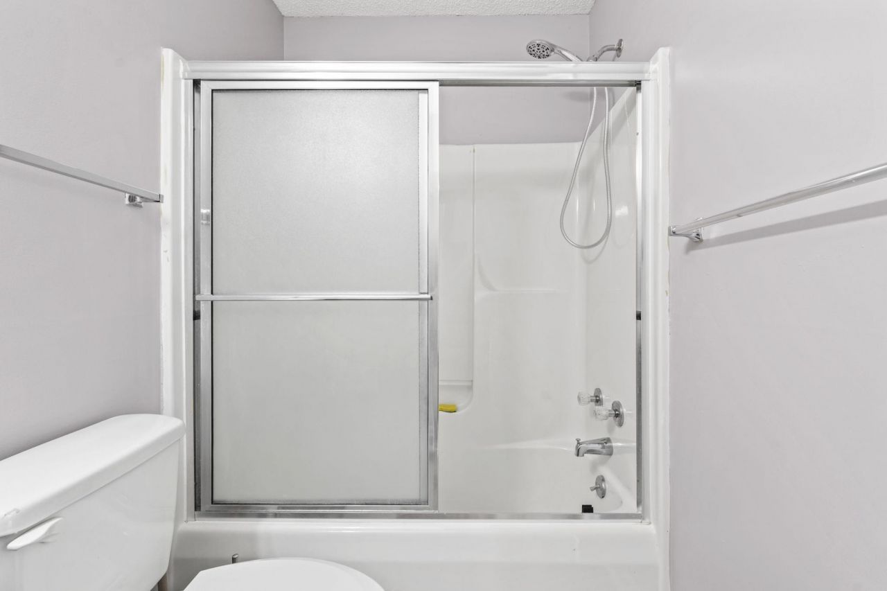 2258 Essex Dr. Photo 29