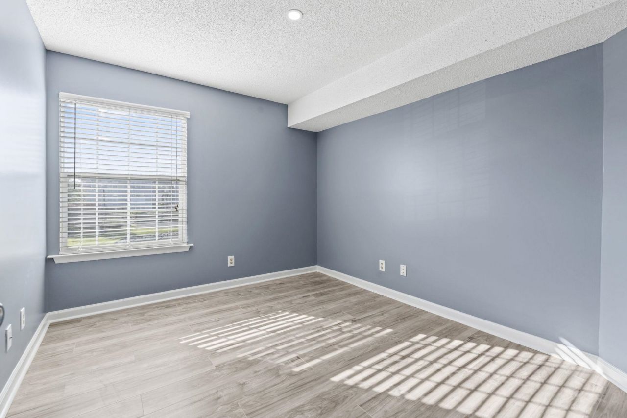 2258 Essex Dr. Photo 30