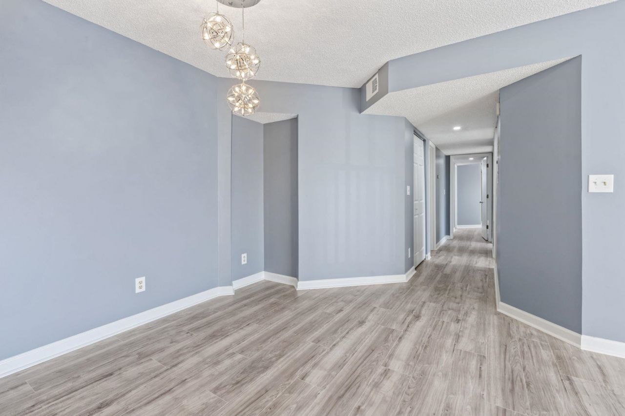 2258 Essex Dr. Photo 32