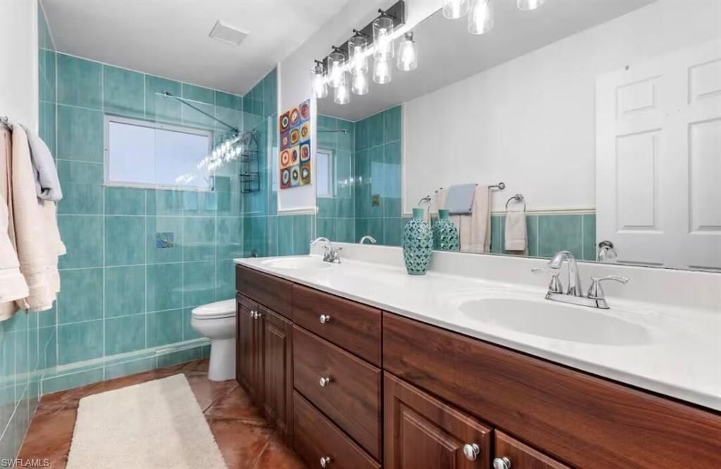 5701 Riverside Dr, Cape Coral, FL 33904 Photo