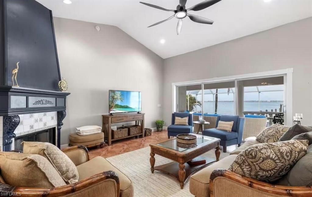 5701 Riverside Dr, Cape Coral, FL 33904 Photo