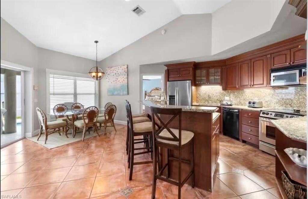 5701 Riverside Dr, Cape Coral, FL 33904 Photo