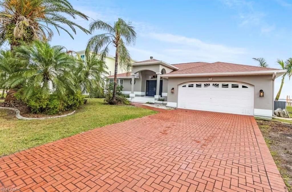 5701 Riverside Dr, Cape Coral, FL 33904 Photo