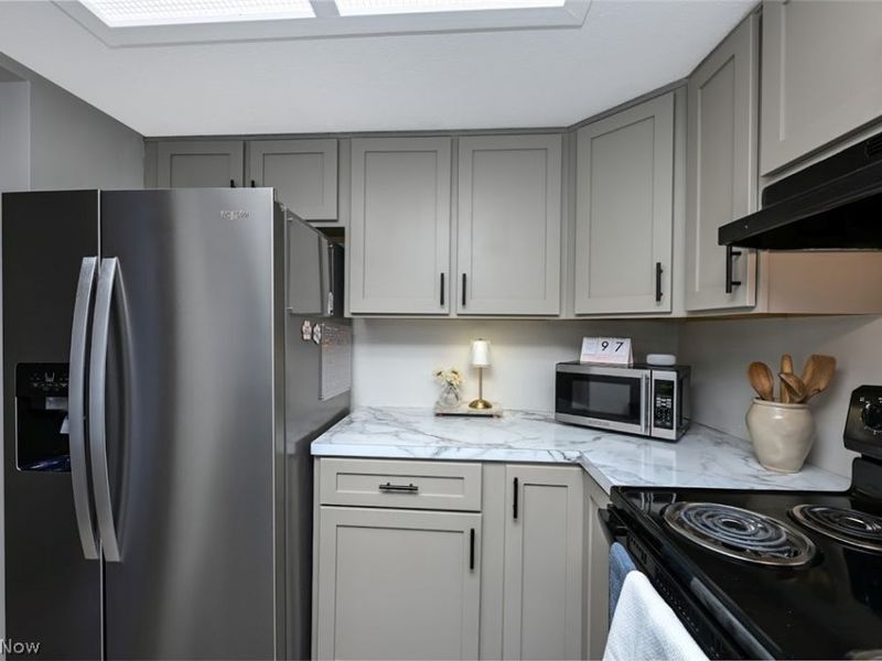 231 Portage Lakes Drive, Akron, OH 44319 Photo 20