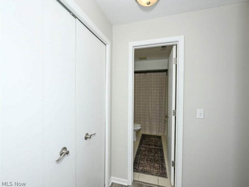 231 Portage Lakes Drive, Akron, OH 44319 Photo 27