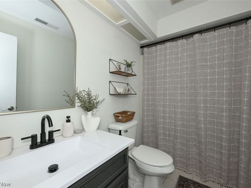 231 Portage Lakes Drive, Akron, OH 44319 Photo 32