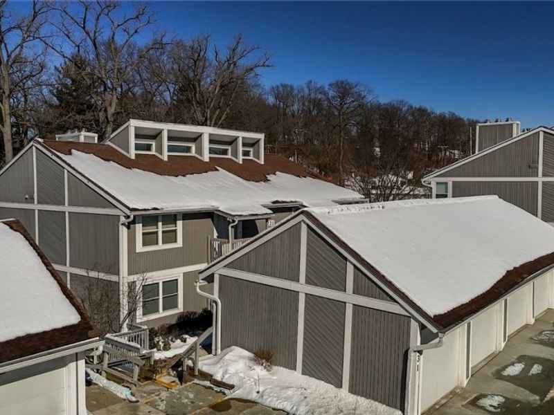 231 Portage Lakes Drive, Akron, OH 44319 Photo 5