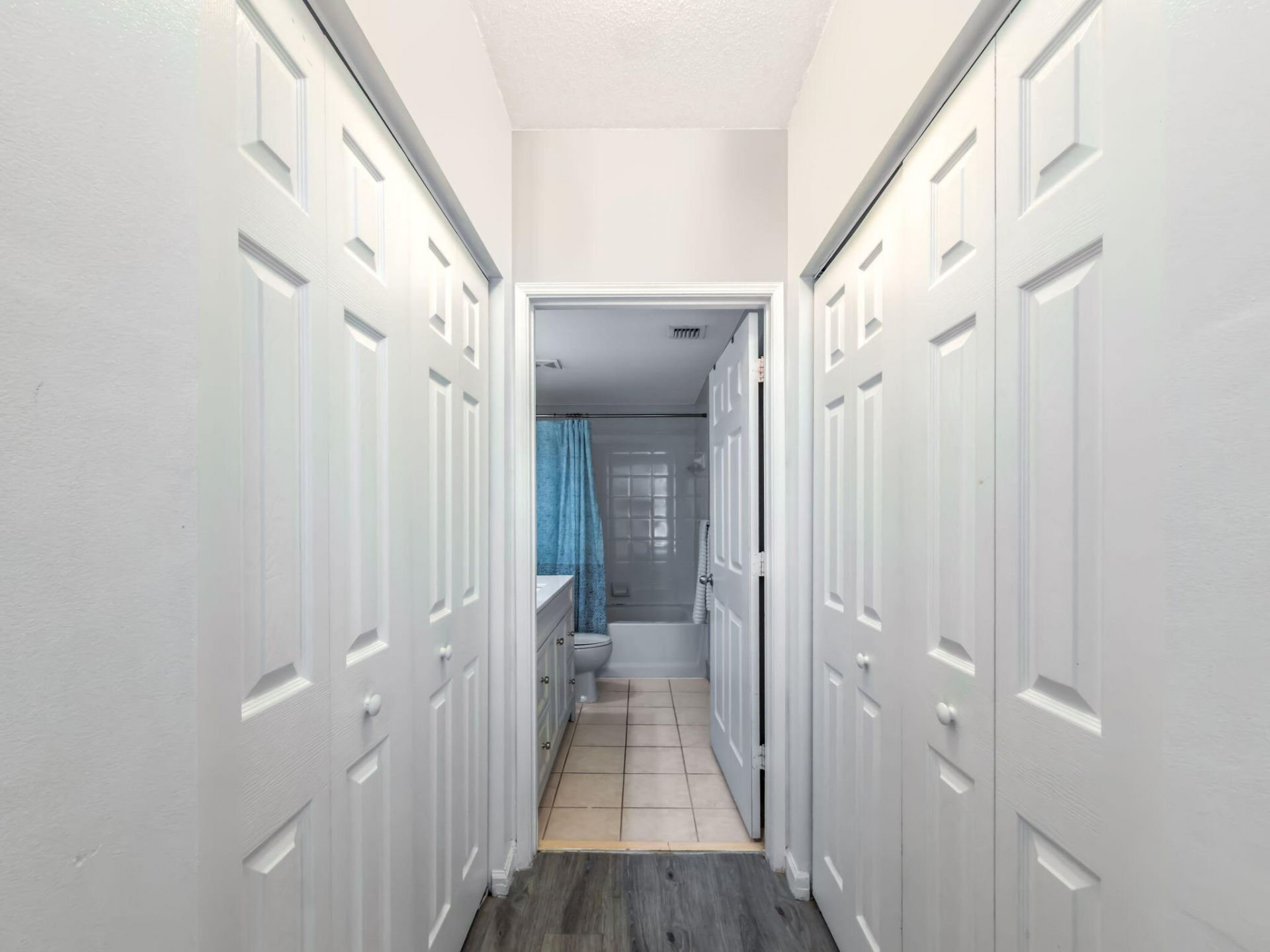 630 S Sapodilla Avenue, Unit 218, West Palm Beach, FL 33401 Photo