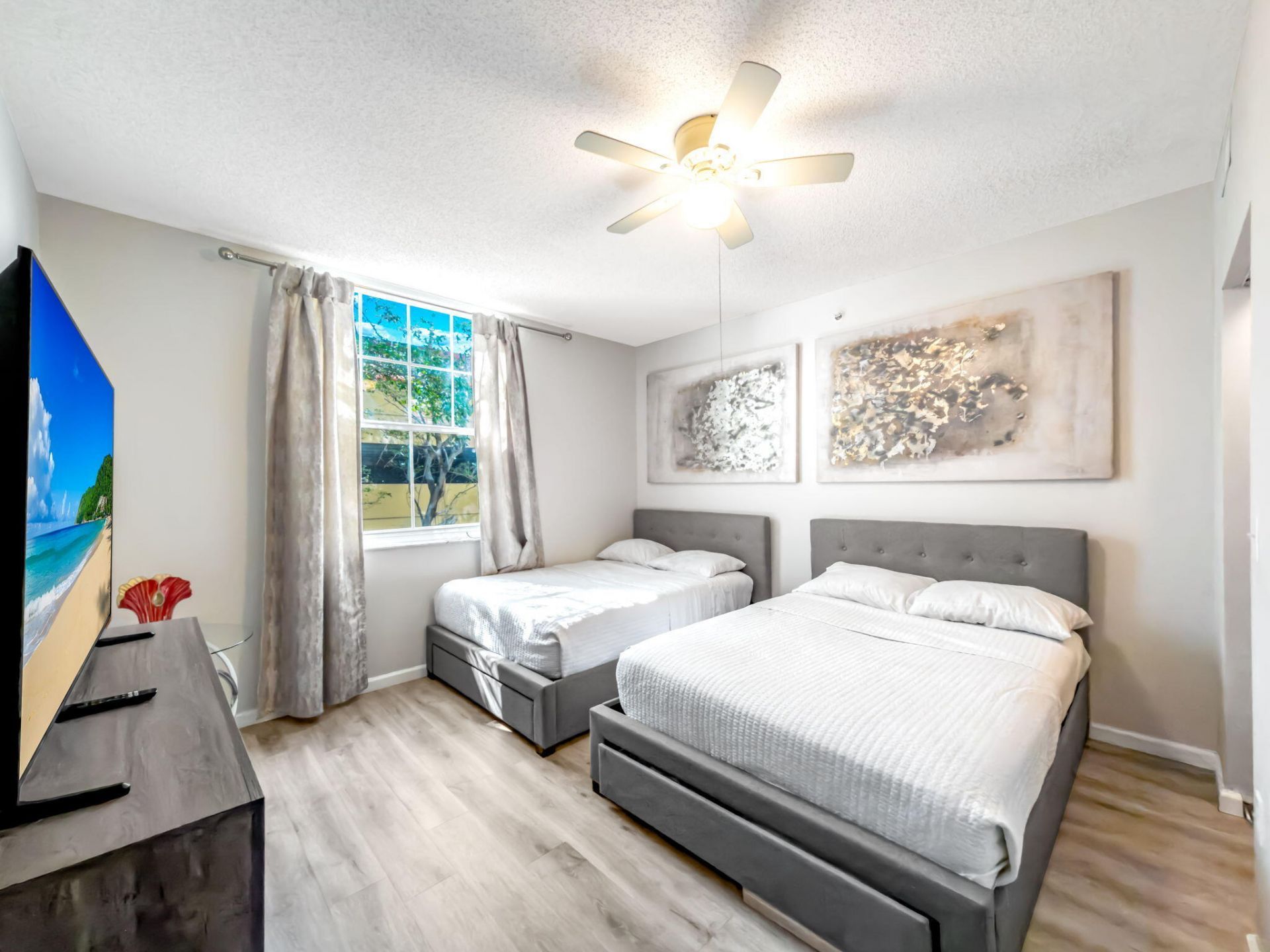 630 S Sapodilla Avenue, Unit 218, West Palm Beach, FL 33401 Photo