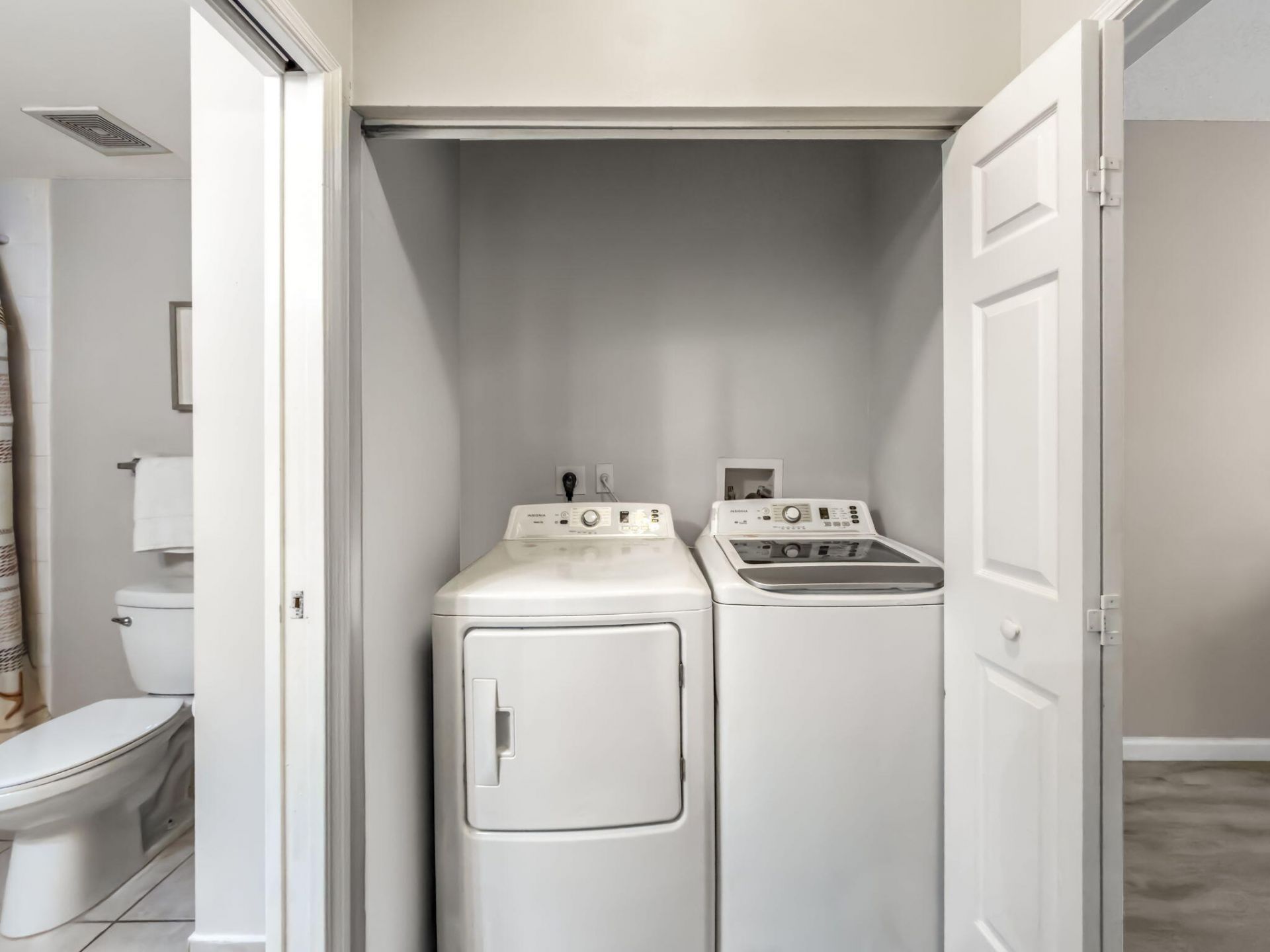 630 S Sapodilla Avenue, Unit 218, West Palm Beach, FL 33401 Photo