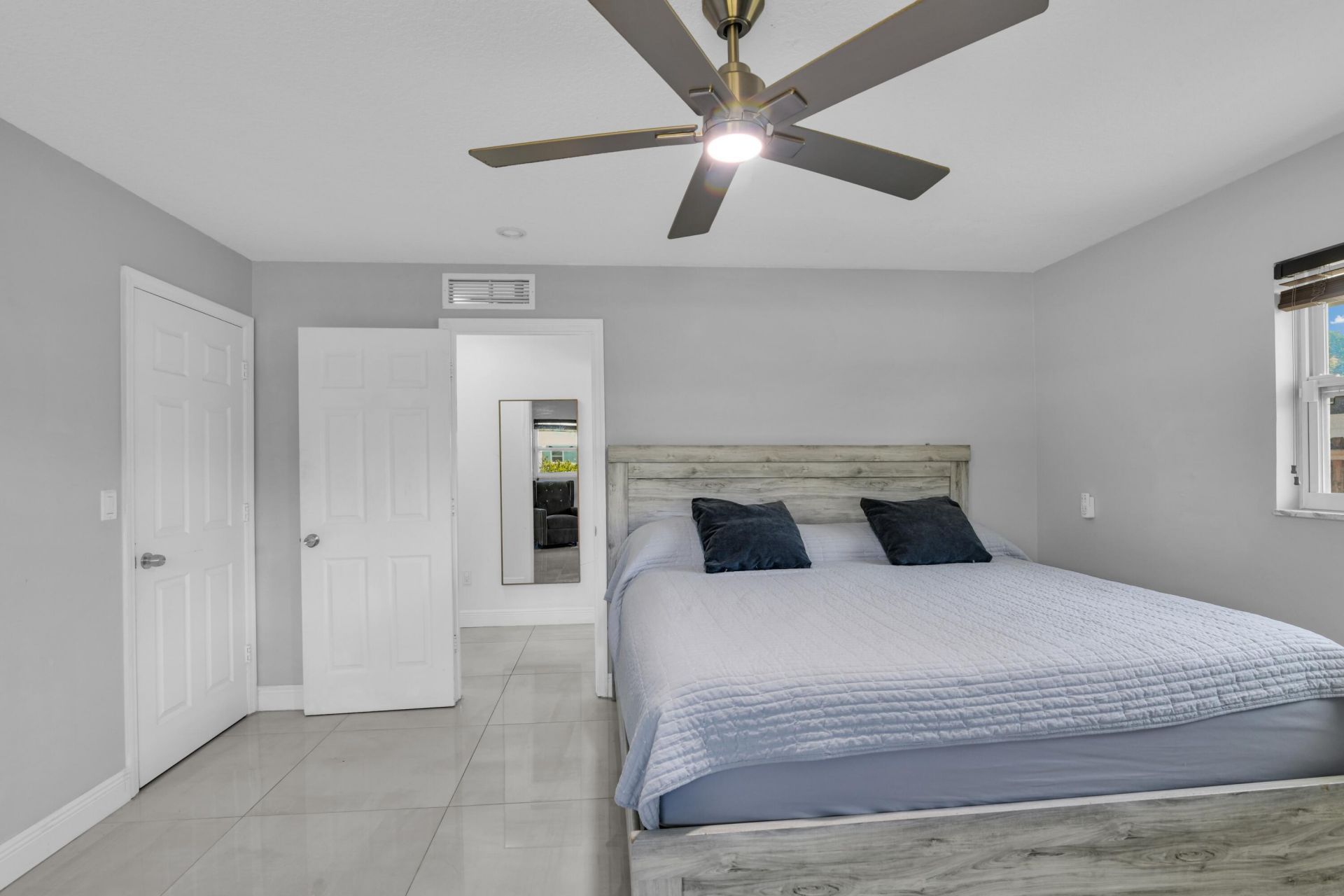 3150 Gulfstream Road, Palm Springs, FL 33461 Photo