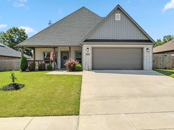 237 Ramsey Street, Gentry, AR 72734