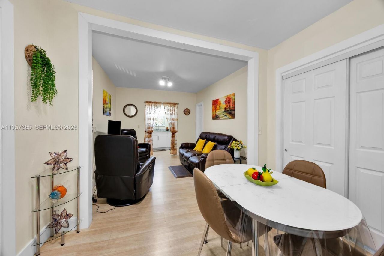 1362 SW 2nd St , Miami, FL 33135 Photo