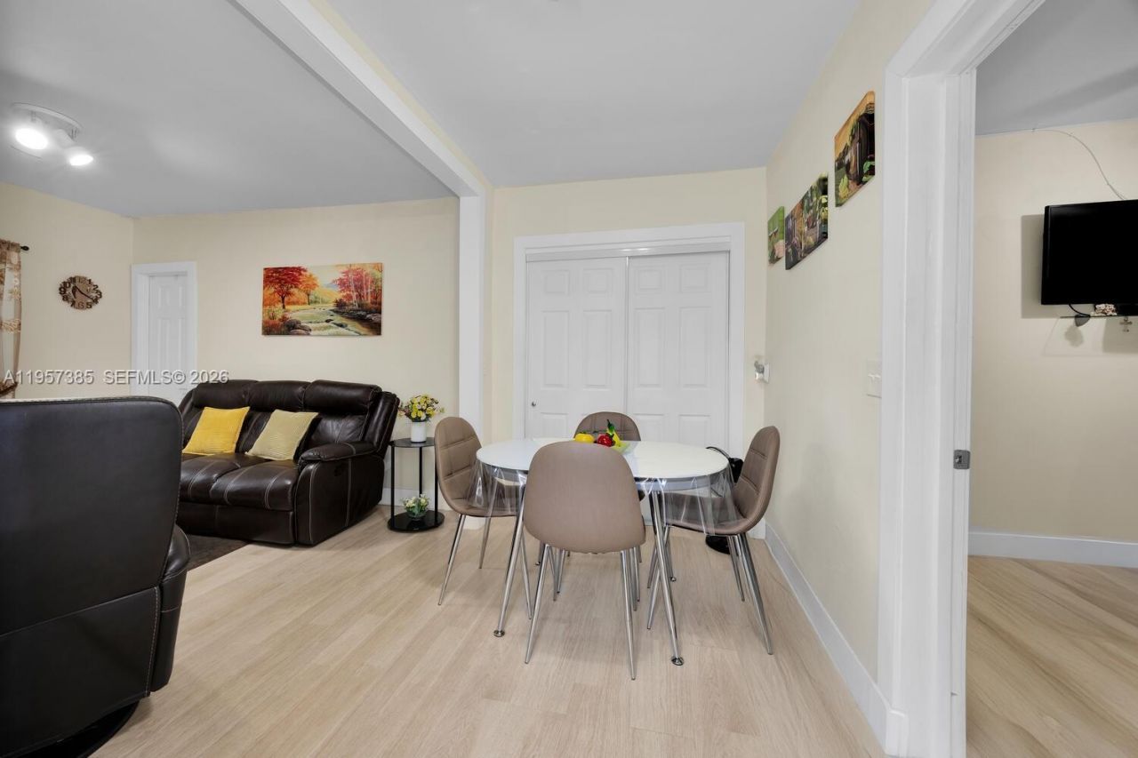 1362 SW 2nd St , Miami, FL 33135 Photo