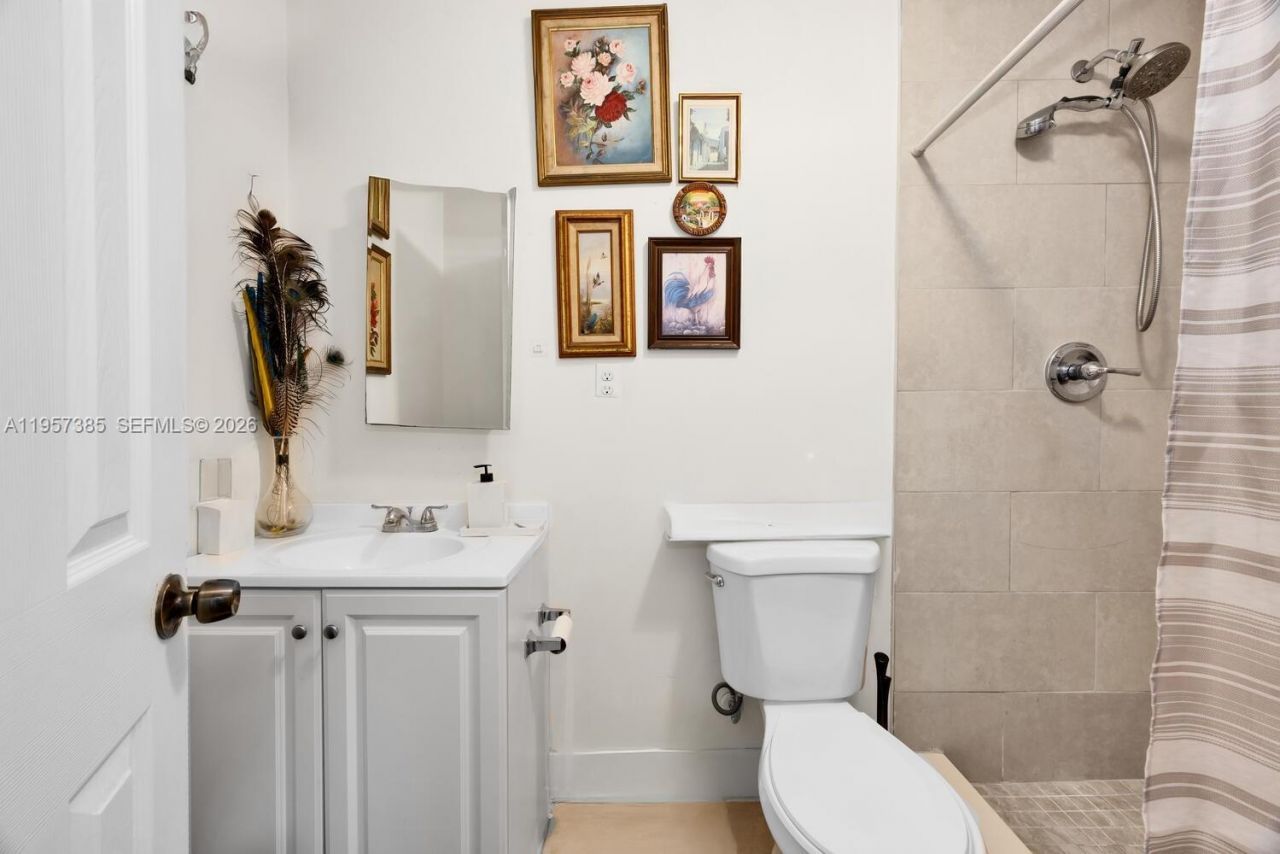 1362 SW 2nd St , Miami, FL 33135 Photo