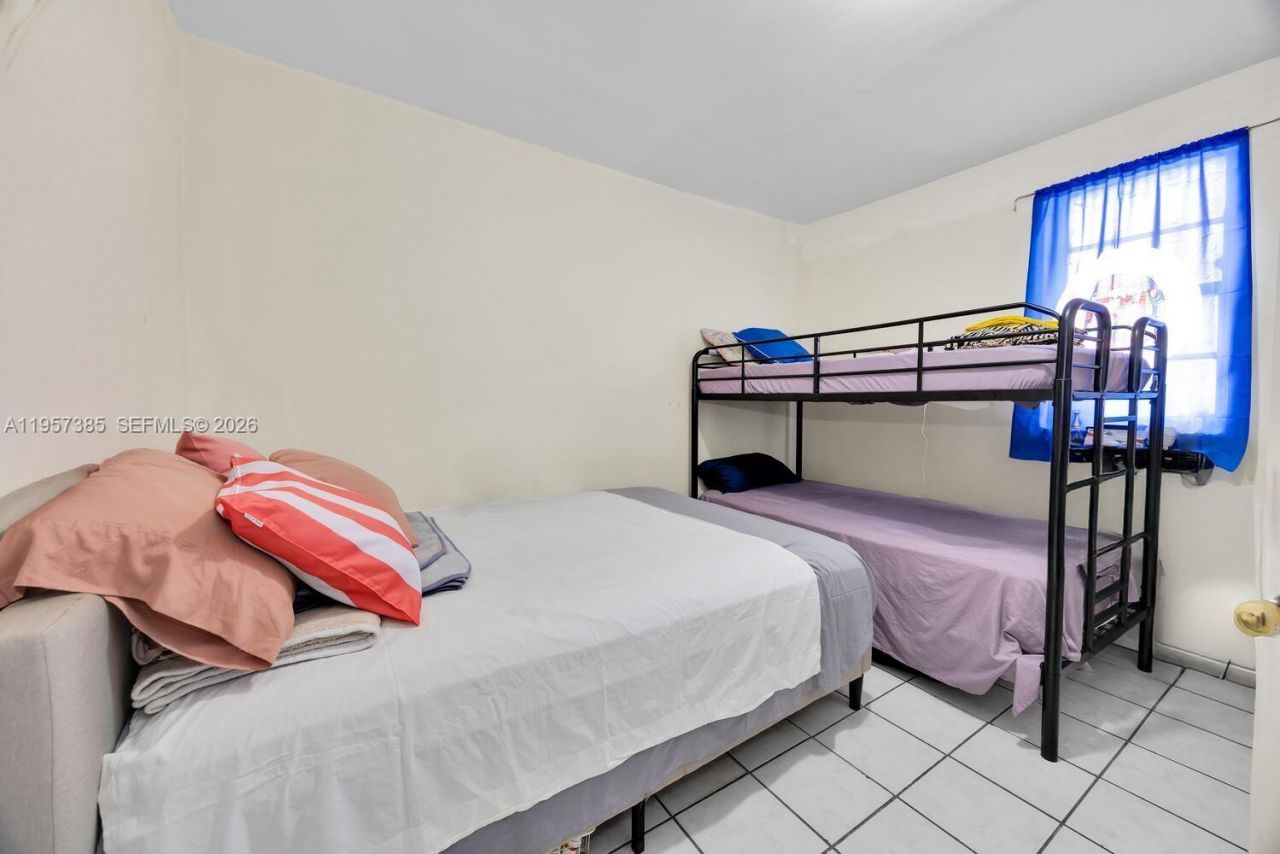 1362 SW 2nd St , Miami, FL 33135 Photo