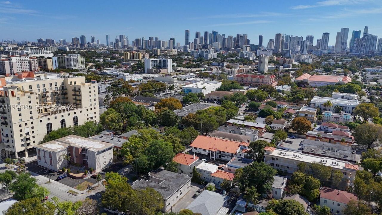 1362 SW 2nd St , Miami, FL 33135 Photo