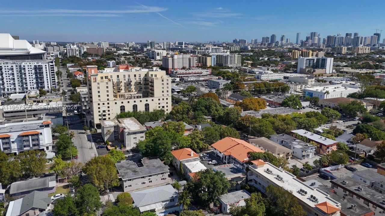 1362 SW 2nd St , Miami, FL 33135 Photo