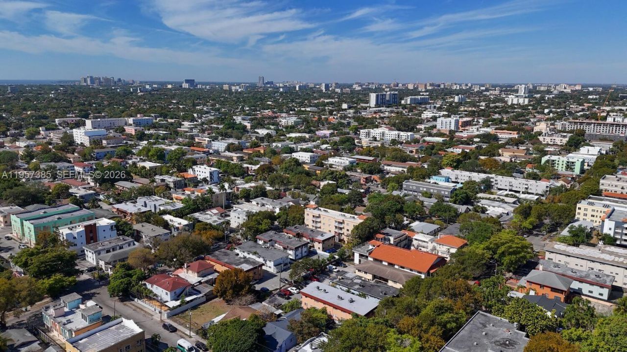 1362 SW 2nd St , Miami, FL 33135 Photo