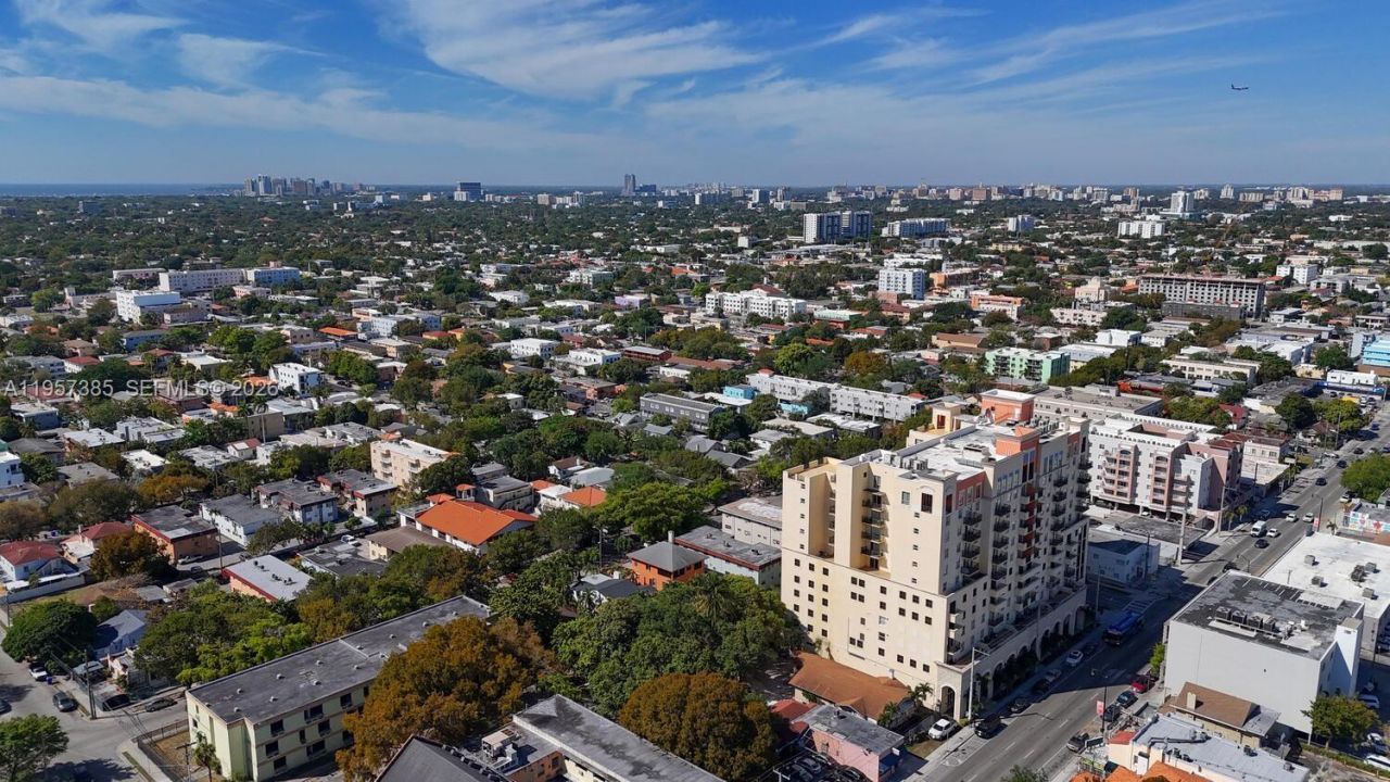 1362 SW 2nd St , Miami, FL 33135 Photo