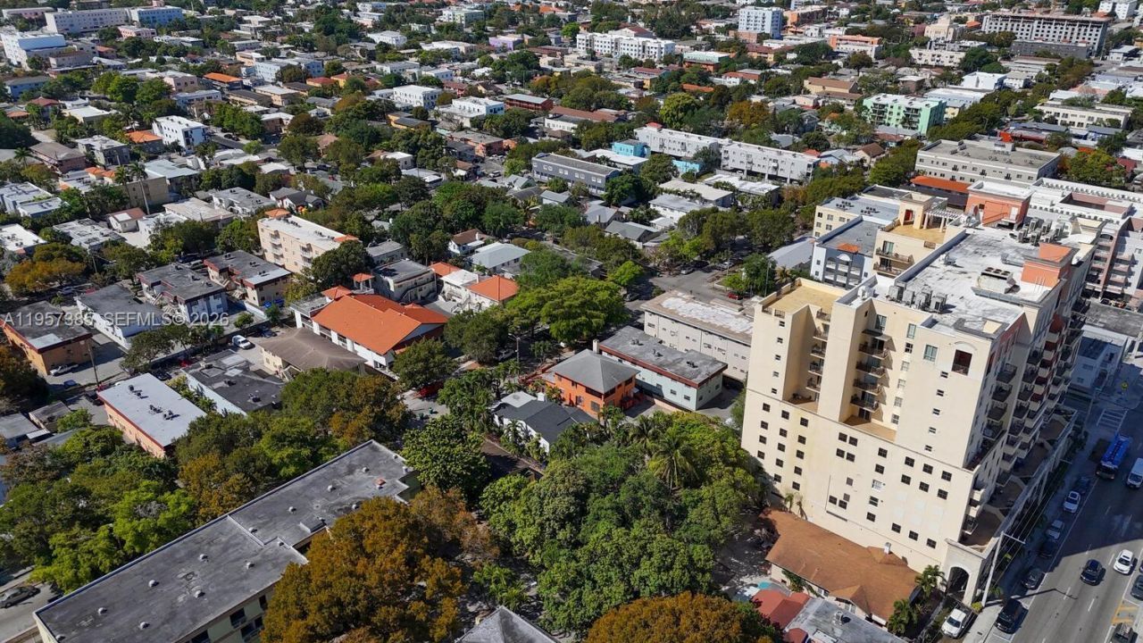 1362 SW 2nd St , Miami, FL 33135 Photo