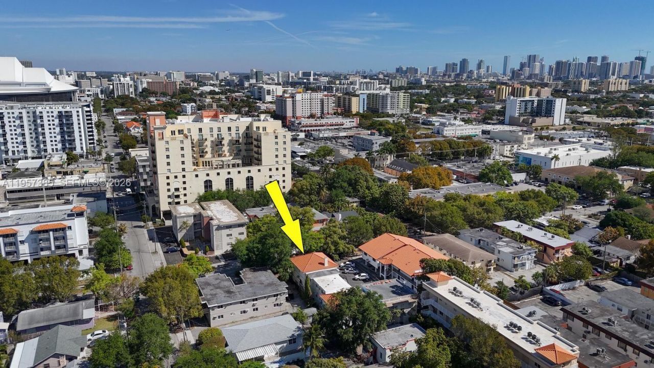 1362 SW 2nd St , Miami, FL 33135 Photo