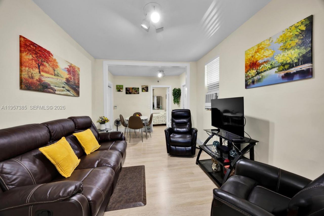 1362 SW 2nd St , Miami, FL 33135 Photo