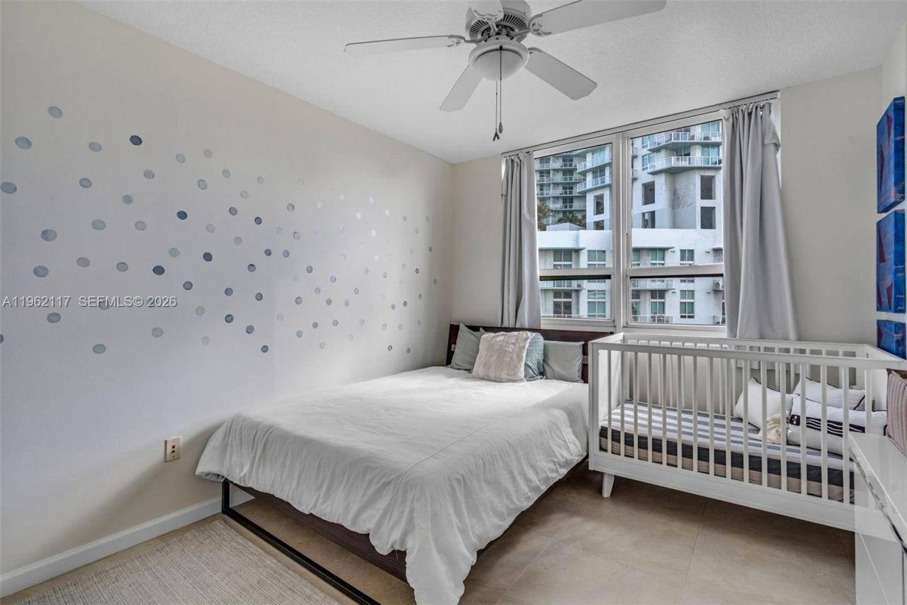 2000 N Bayshore Dr , Unit 909, Miami, FL 33137 Photo