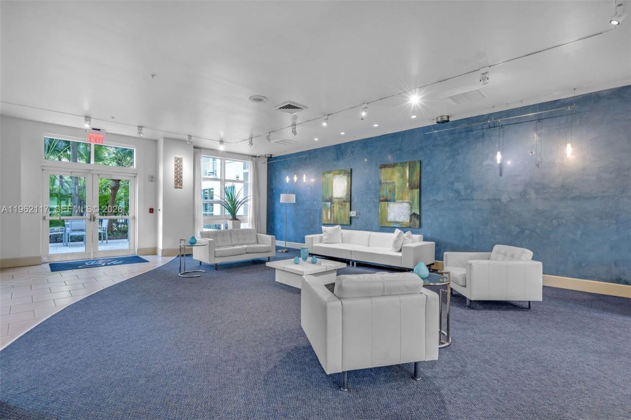 2000 N Bayshore Dr , Unit 909, Miami, FL 33137 Photo