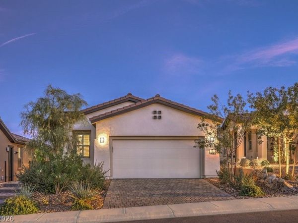 70 Lake Bluff Court, Henderson, NV 89011