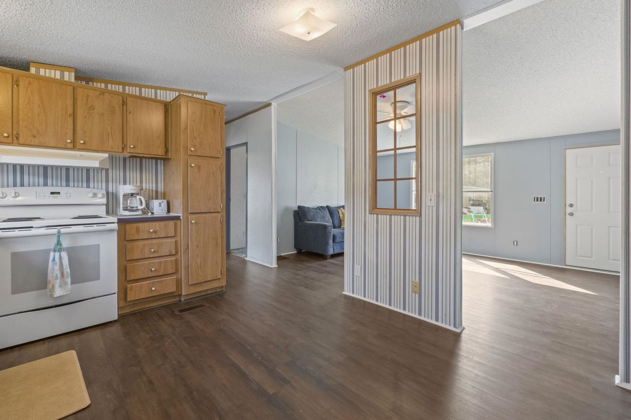 512 Folly Estates Dr. Photo 14