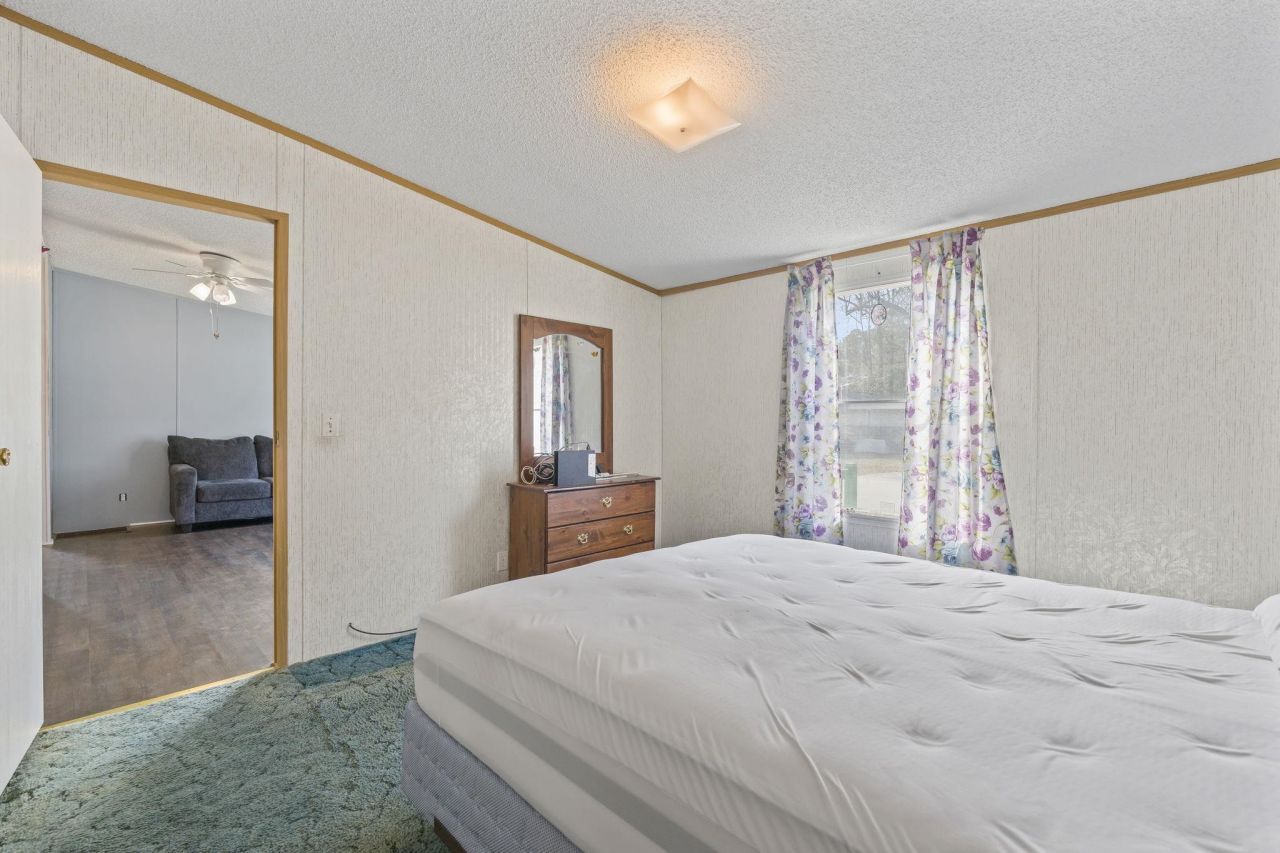 512 Folly Estates Dr. Photo 17