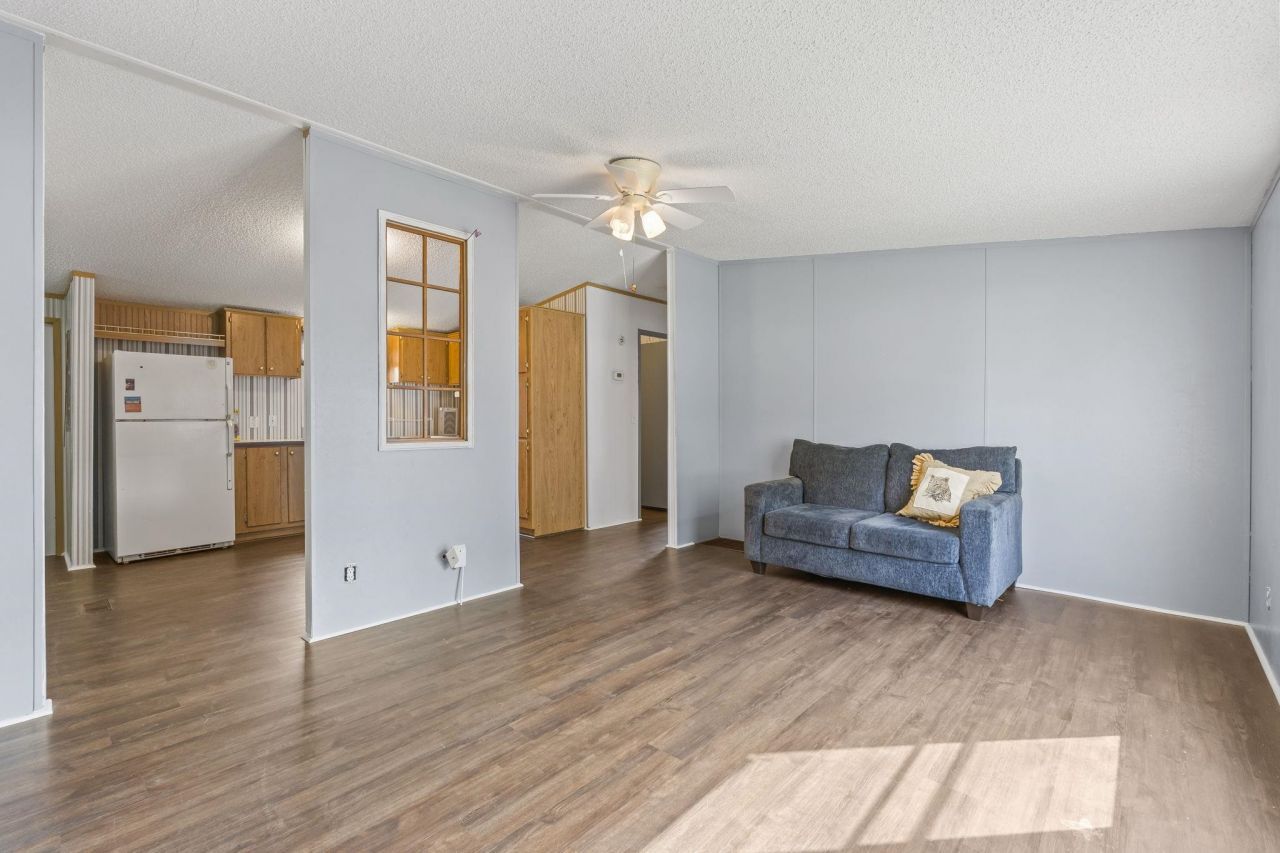 512 Folly Estates Dr. Photo 4