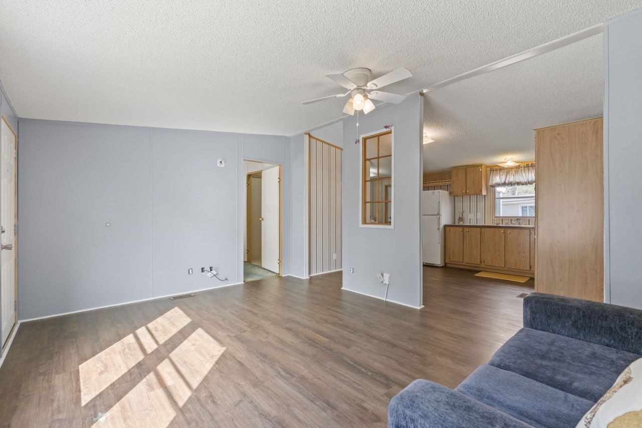 512 Folly Estates Dr. Photo 8