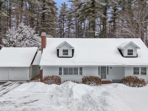 207 N High Street, Bridgton, ME 04009