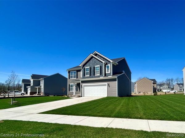 54407 Heron Circle, Chesterfield Twp, MI 48047
