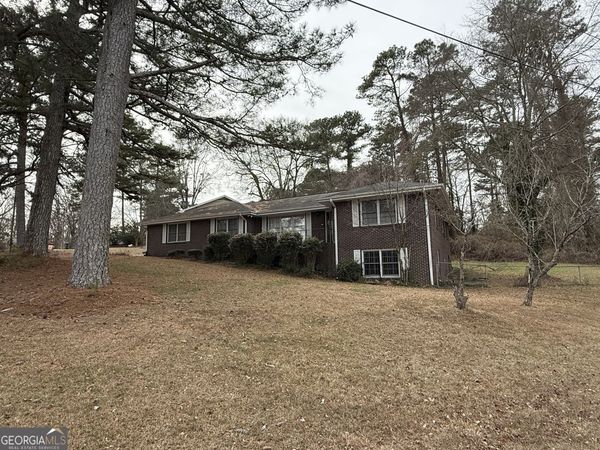 2580 Lake Capri Road NW, Conyers, GA 30012