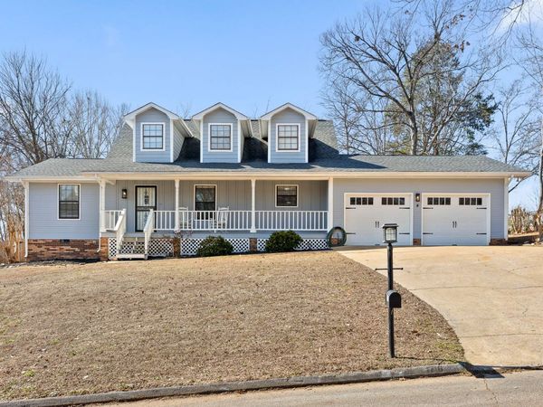 1716 Mountain Bay Drive, Hixson, TN 37343