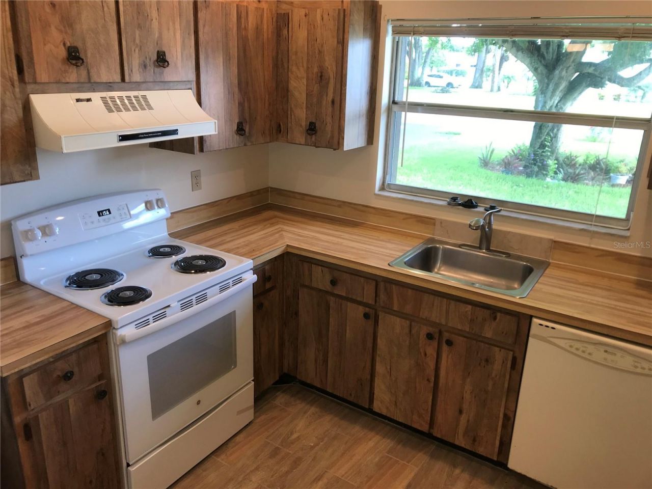 3705 34th Ave Drive W, Bradenton, FL 34205 Photo