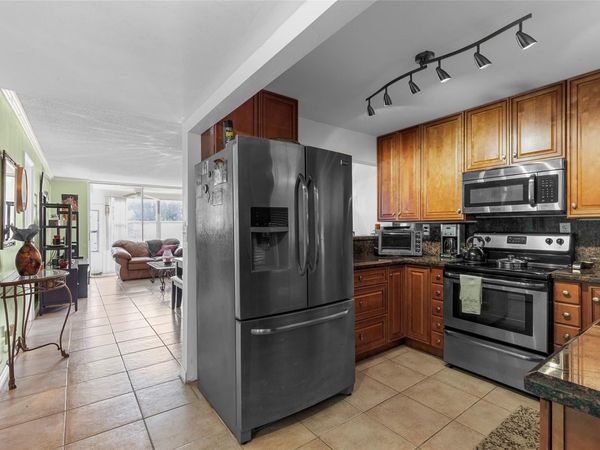 9350 Sunrise Lakes Blvd, Unit 101, Sunrise, FL 33322