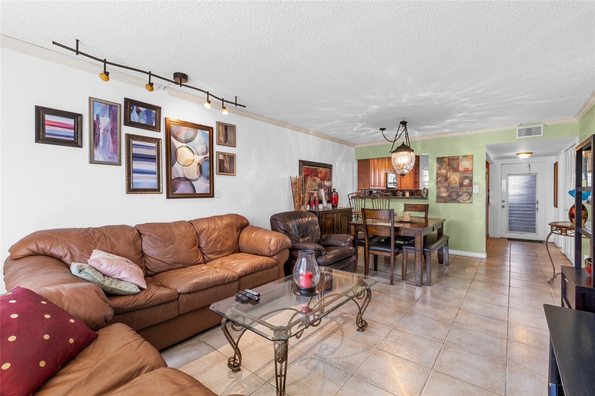 9350 Sunrise Lakes Boulevard, Unit 101, Sunrise, FL 33322 Photo