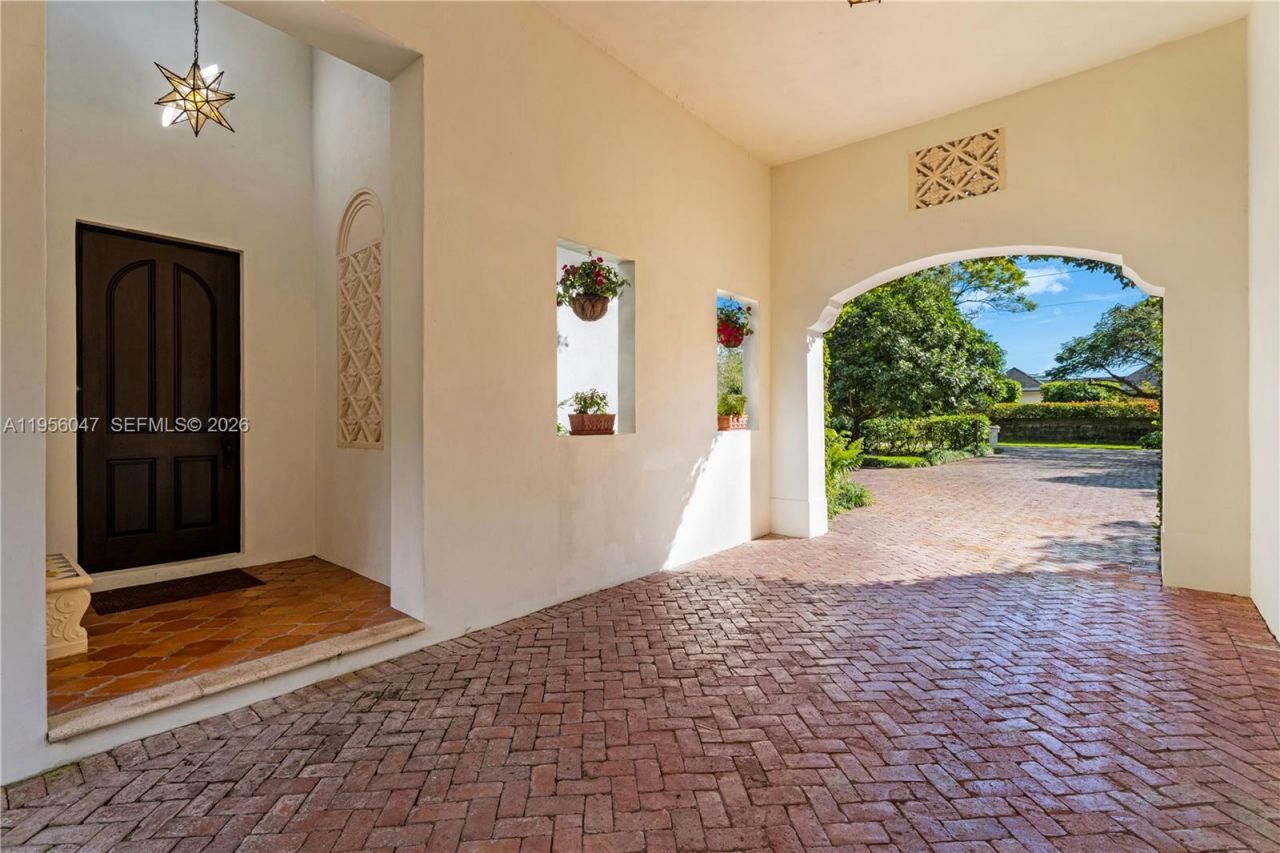 6991 SW 144th St, Palmetto Bay, FL 33158 Photo