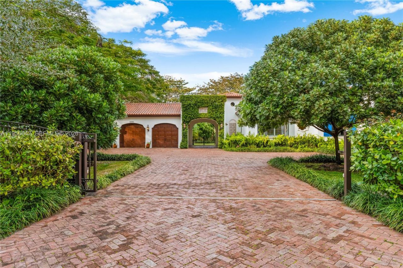 6991 SW 144th St, Palmetto Bay, FL 33158 Photo