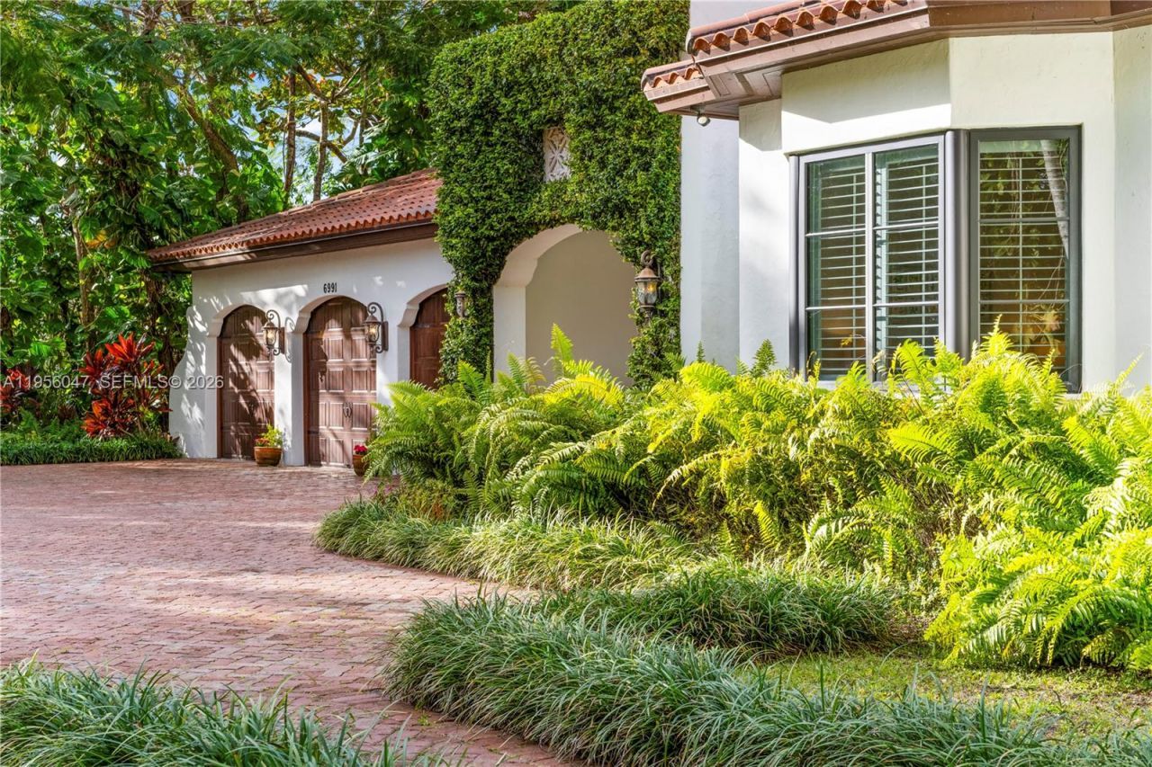 6991 SW 144th St, Palmetto Bay, FL 33158 Photo